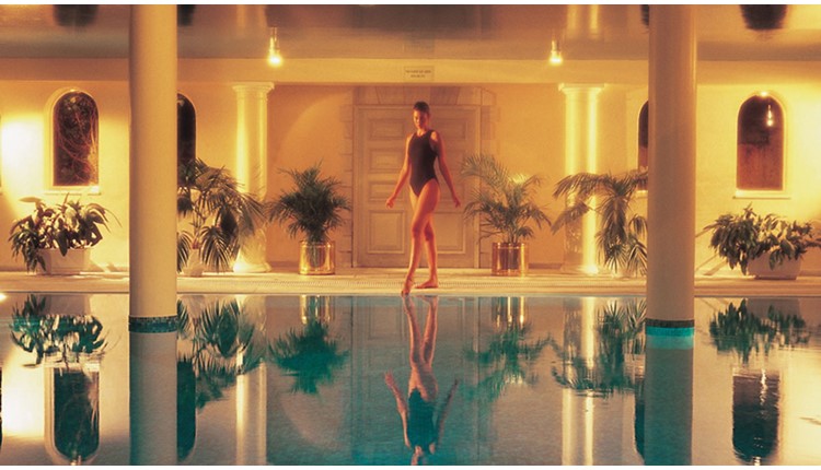 The Golden Bay Beach Hotel, Кипр